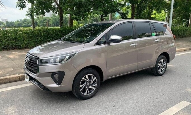 Xe 7 chỗ đưa đón